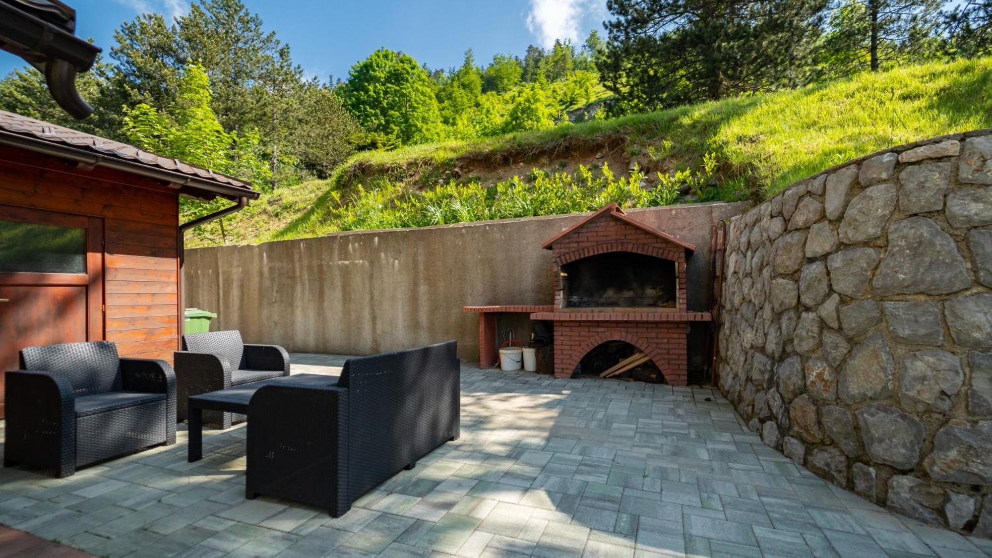 Specious Apartment Manitu In Forest Countryside Fužine Zewnętrze zdjęcie
